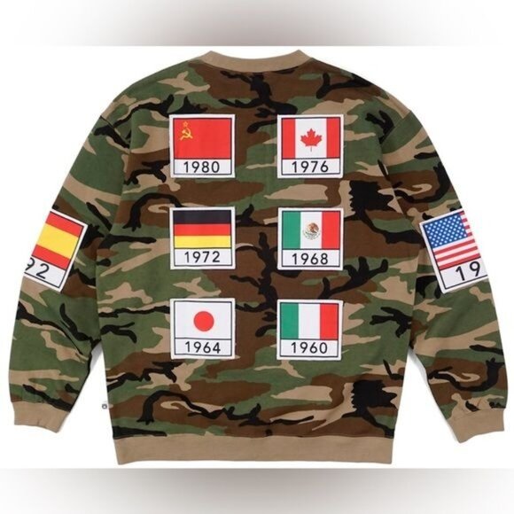 Cashmere Sound Worldwide Crewneck in Woodland Camo - Picture 2 of 7